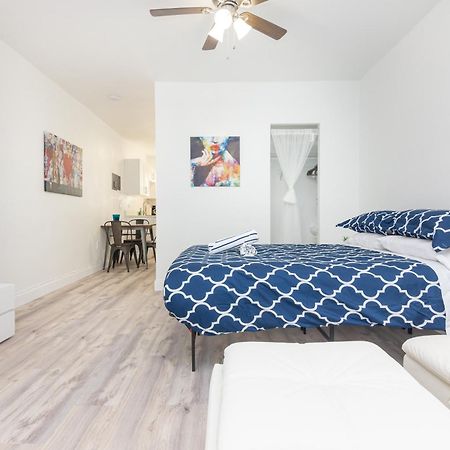Ocean Drive Deco Apt W/2 Queen Beds, Steps 2 Beach Miami Beach Ngoại thất bức ảnh