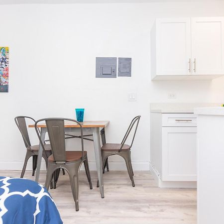 Ocean Drive Deco Apt W/2 Queen Beds, Steps 2 Beach Miami Beach Ngoại thất bức ảnh