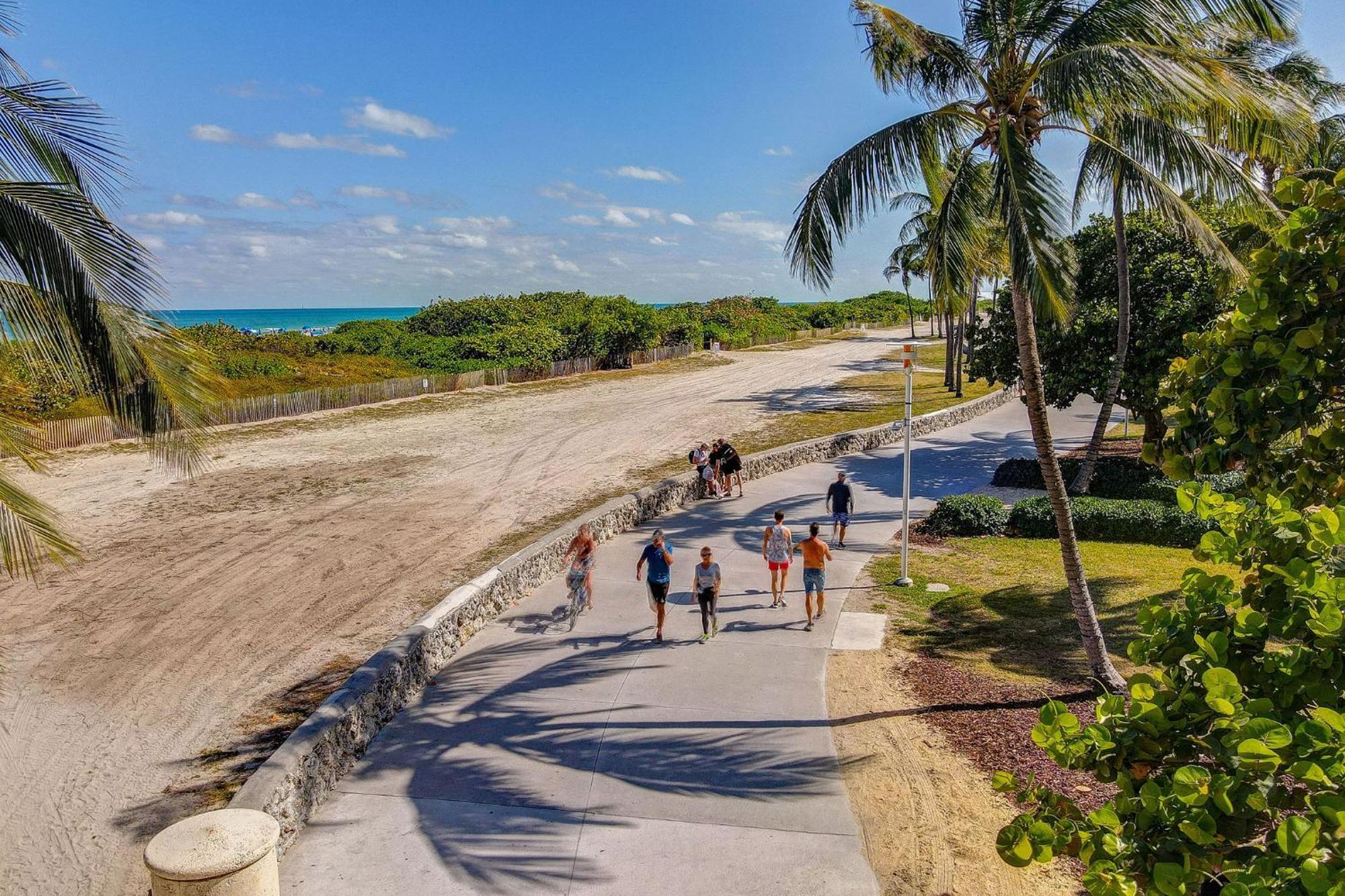 Ocean Drive Deco Apt W/2 Queen Beds, Steps 2 Beach Miami Beach Ngoại thất bức ảnh