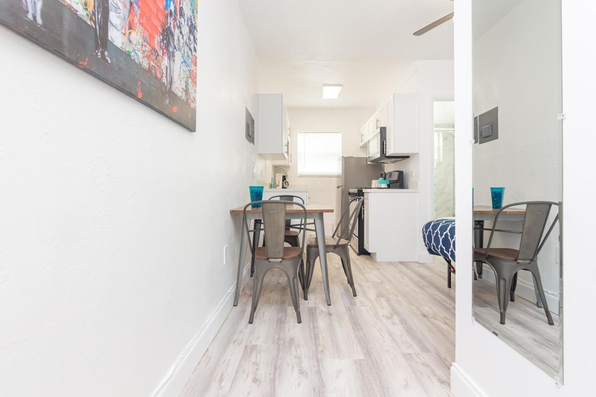 Ocean Drive Deco Apt W/2 Queen Beds, Steps 2 Beach Miami Beach Ngoại thất bức ảnh