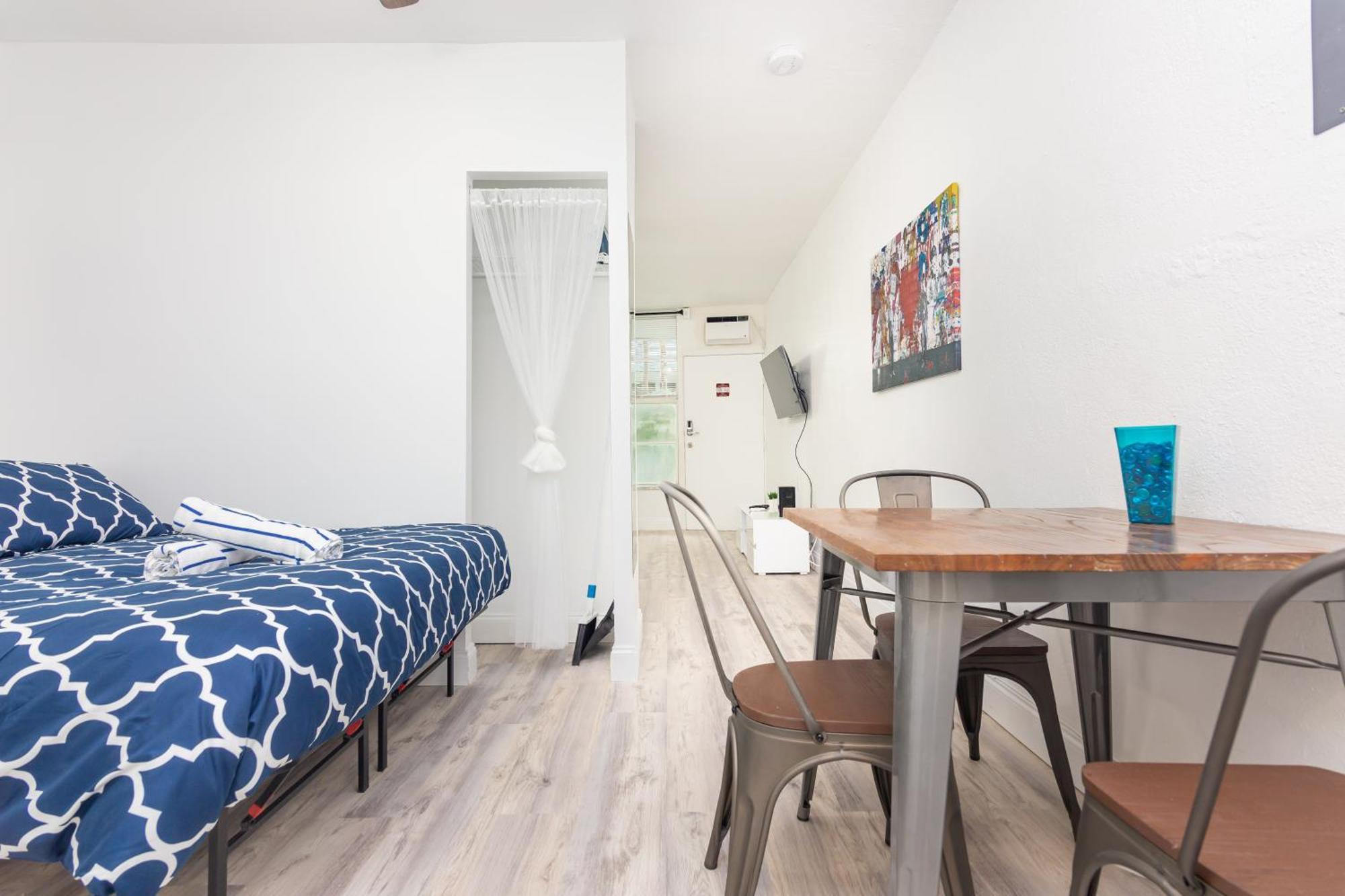 Ocean Drive Deco Apt W/2 Queen Beds, Steps 2 Beach Miami Beach Ngoại thất bức ảnh